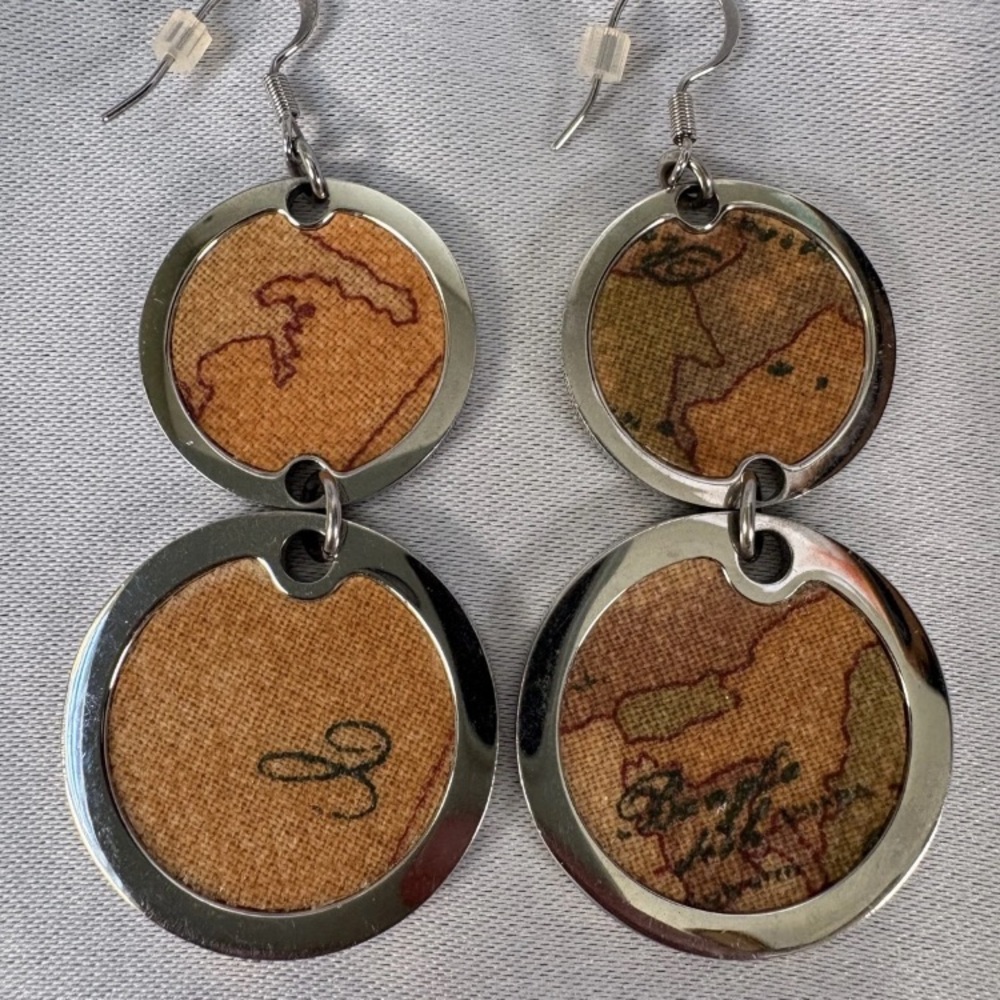 Alviero Martini Round Double-Drop Map Print Dangle Earrings - Brown & Silver! đź’Ą - Picture 4 of 7